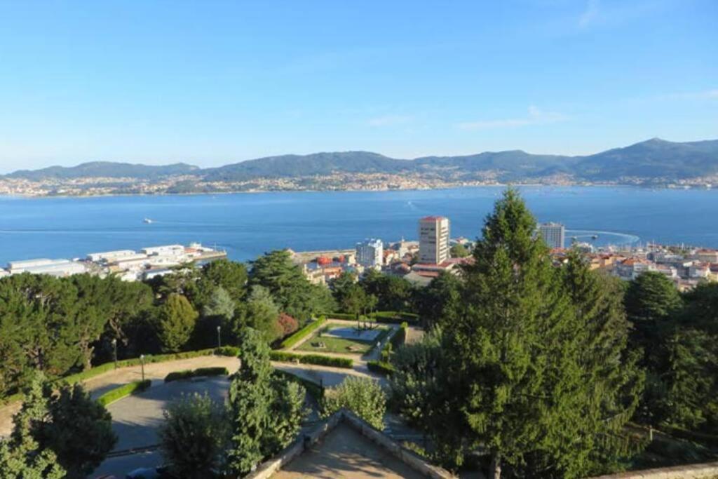 Espacioso Piso Con Garaje Cerca Del Centro De Vigo Eksteriør billede